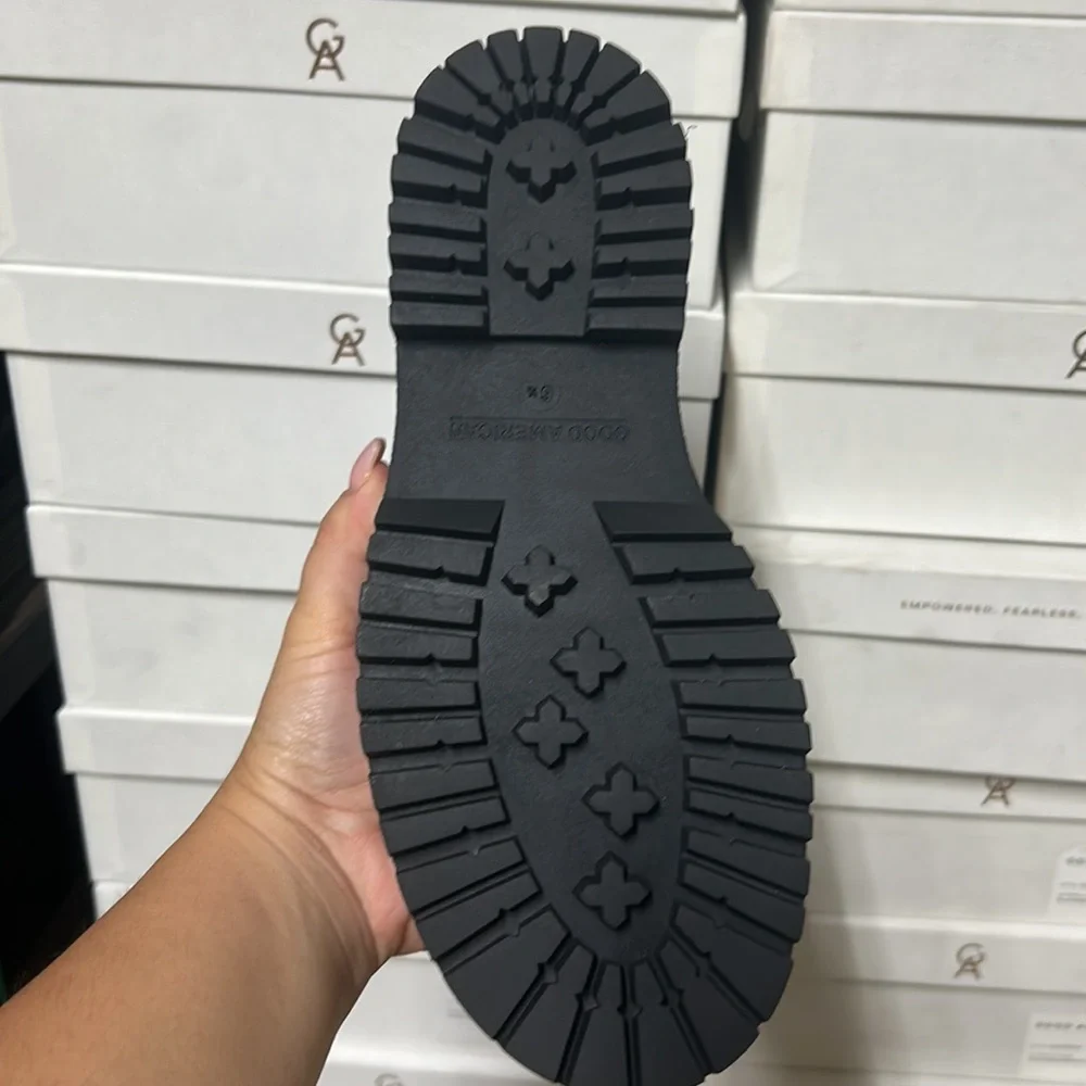 Good American Black Leather Chelsea Boots s 6.5 - Picture 5 of 7